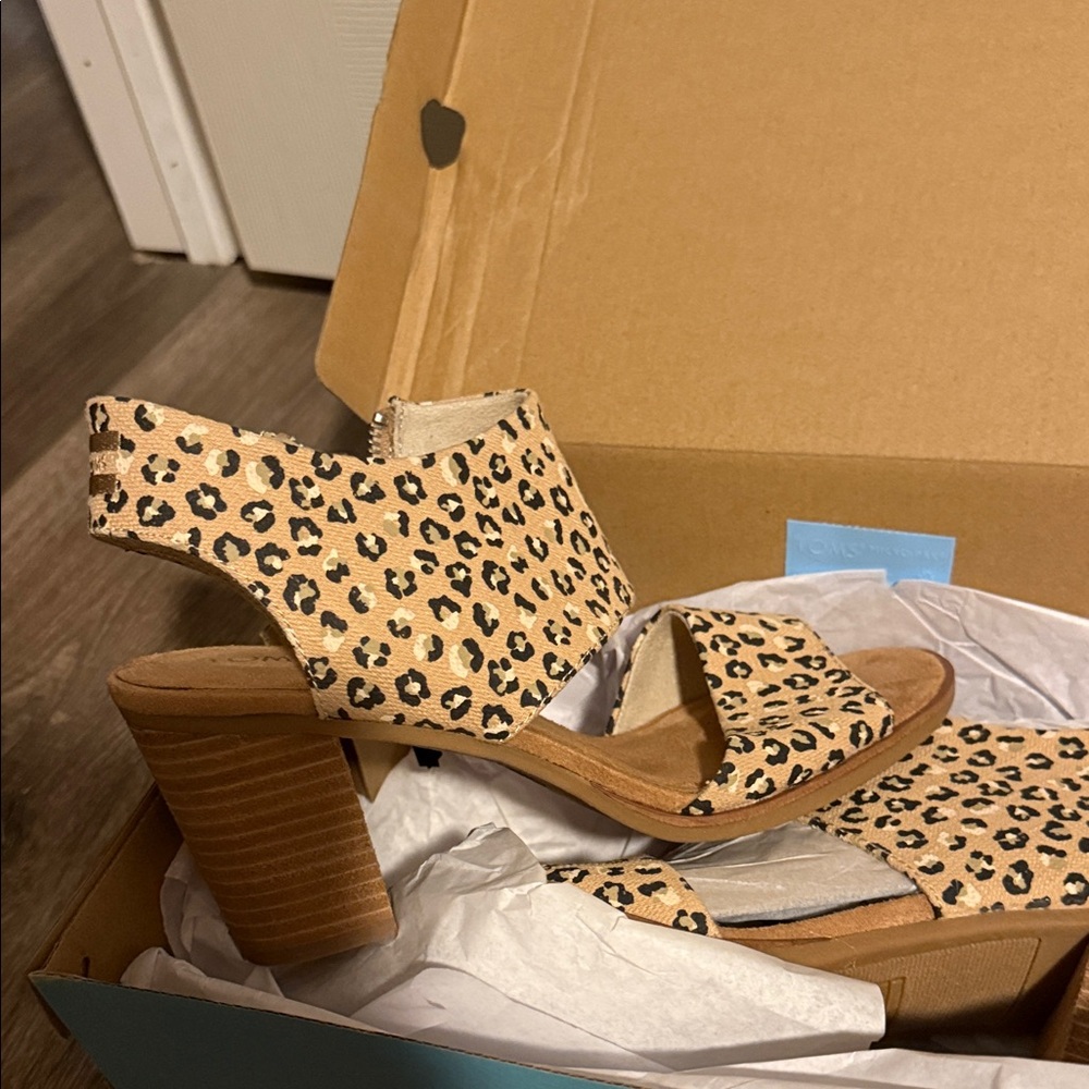 Toms Leopard Print Block Heel Sandals - Tan/Black - Picture 2 of 3